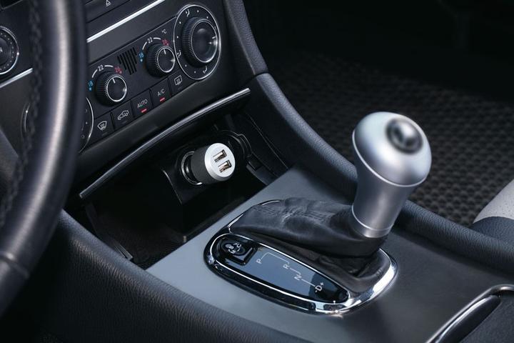 Produktbild Just Mobile Highway Max' Dual-USB Car Charger mit Micro-USB