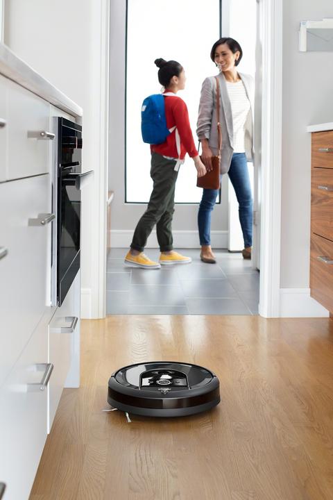 Produktbild iRobot Roomba i7+ Schwarz (Saugroboter)