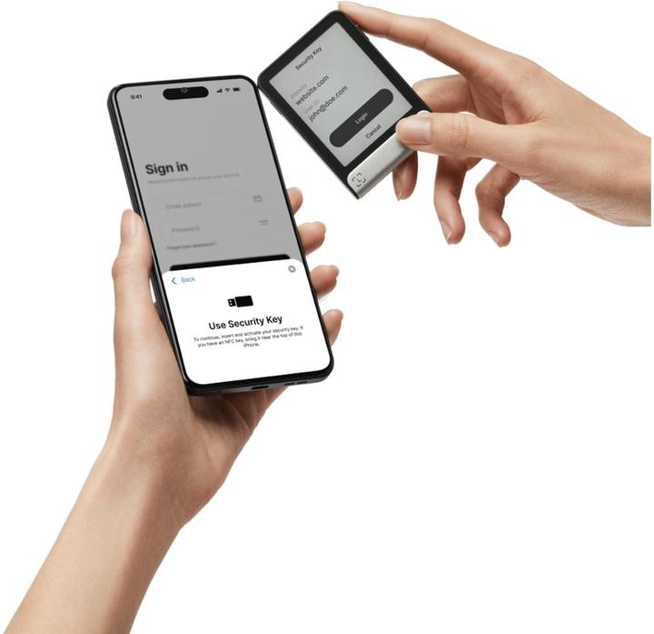 Actual product image Ledger Flex (Bitcoin, Cardano)