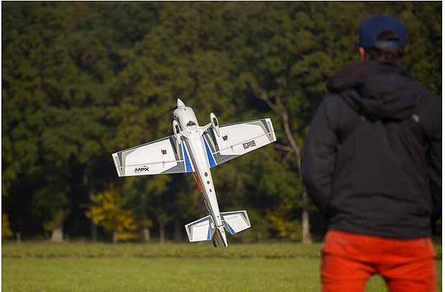 Produktbild Multiplex Extra 330 LX (Kunstflug)