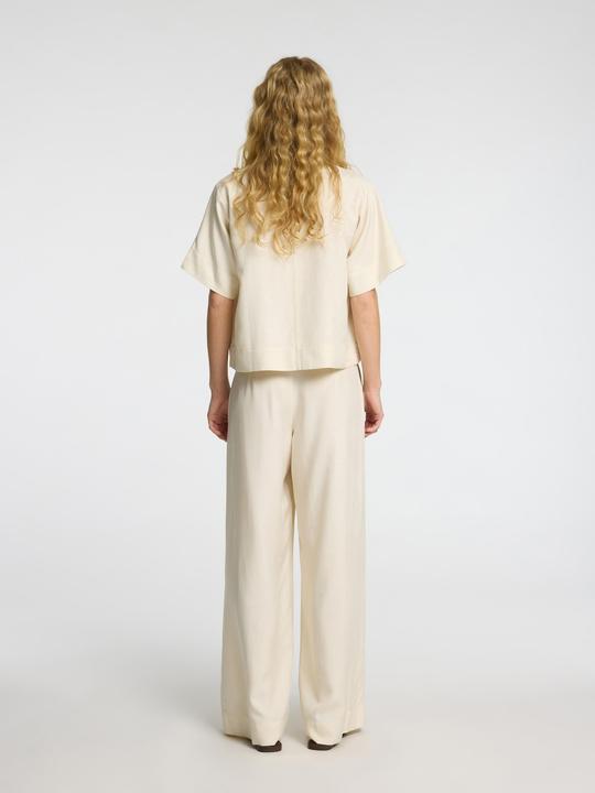 Actual product image Selected Femme Vorn gebundene Top mit V-Ausschnitt (40)