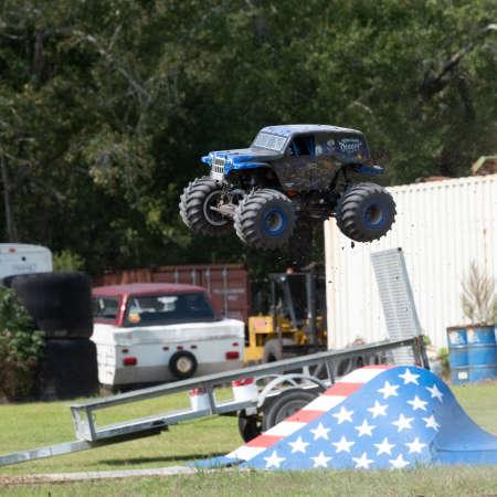 Actual product image Team Losi Racing SonUvaDigger (RTR Ready-to-Run)