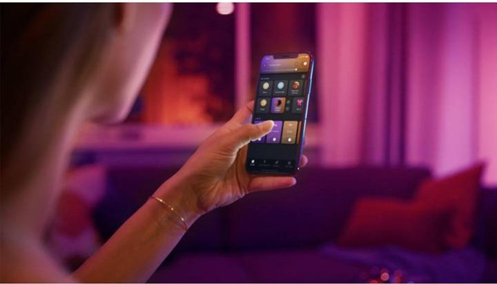 Actual product image Philips Hue Centura White & Color Ambiance (230 lm, GU10)