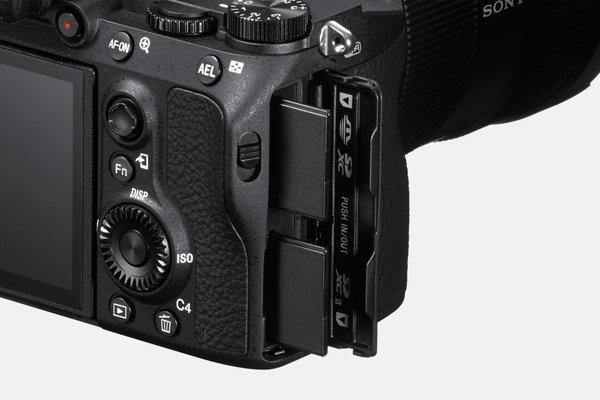 Immagine prodotto Sony Alpha 7 III Kit (28 - 70 mm, 24.20 Mpx, Full frame / FX)
