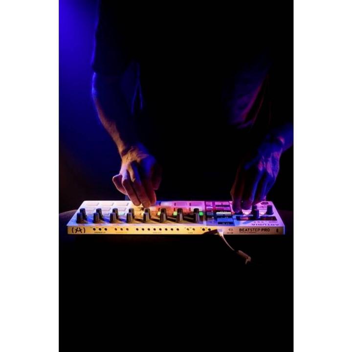Actual product image Arturia BeatStep Pro (Controller)
