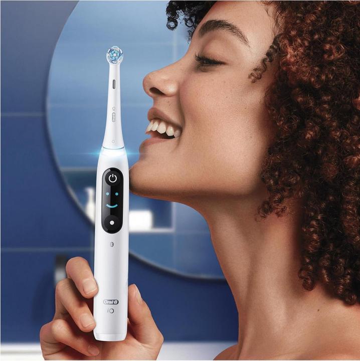 Actual product image Oral-B iO-Series 9N (Oscillating toothbrush)