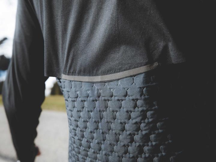 Produktbild Compressport Winterisoliert 10/10 (M)