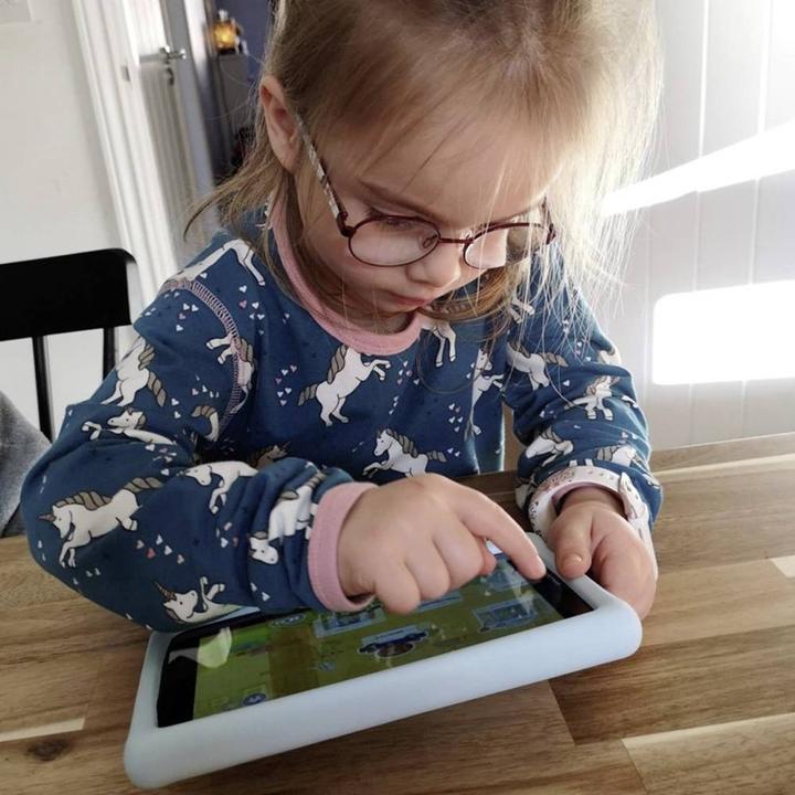 Produktbild Pebble Kids Frozen 2 (Kinder Tablet) (nur WLAN, 7", 16 GB, Grey)