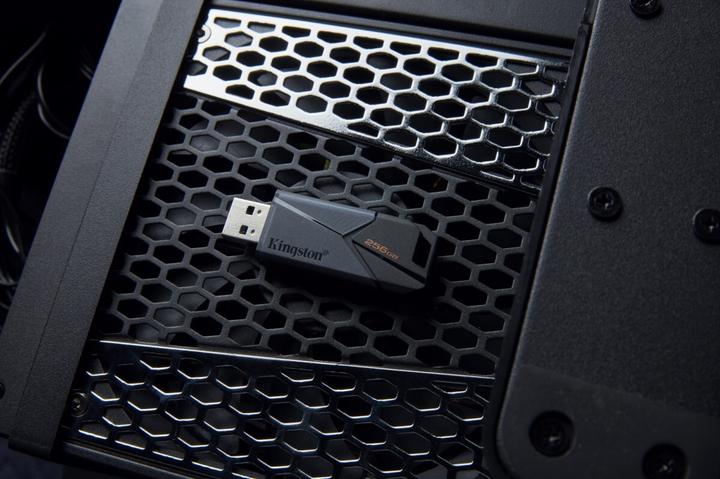 Produktbild Kingston DataTraveler Exodia Onyx (256 GB, USB-A)