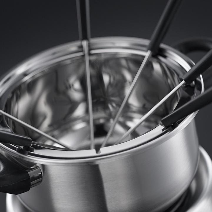 Immagine prodotto Russell Hobbs Fiesta (Fondue di formaggio, Fondue al cioccolato, Fonduta Bourguignonne, Fondue Chinoise)