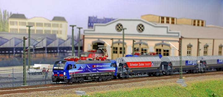 Produktbild Hobbytrain E-Lok Re475 Vectron SBB Cargo Night P. Ep.VI Sound (Spur N)