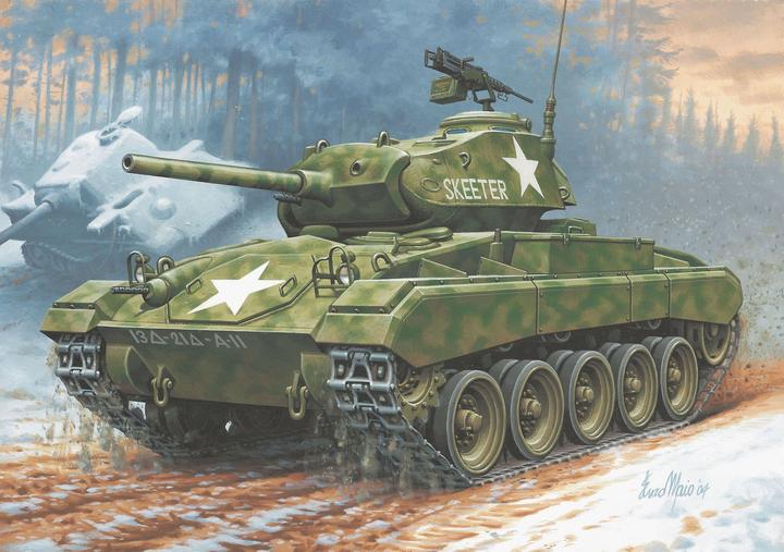 Actual product image Revell M24 Chaffee