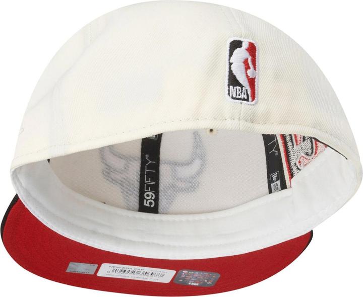 Actual product image New Era 59Fifty Cap - SIDEPATCH Chicago Bulls beige - 7 1/4 (7 1/4)