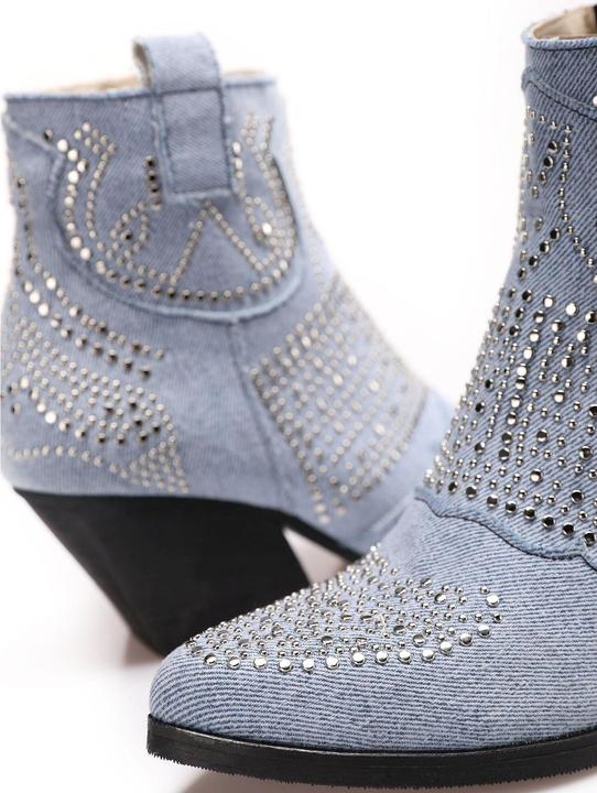 Produktbild Inuovo Diese hochwertige Stiefelette von überzeugt mit zahlreichen modischen Details. Der zusätzlich (39)