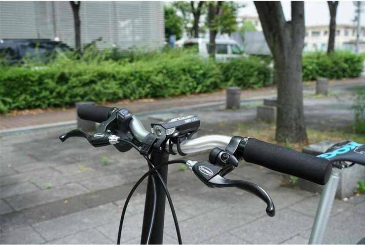Actual product image CatEye Ampp 100 Avant (149 lm)