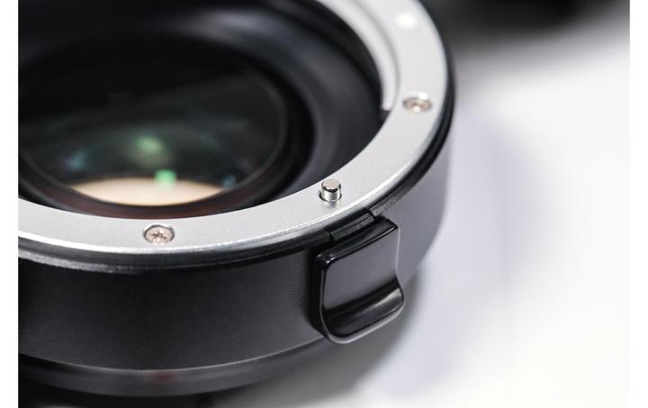 Actual product image Viltrox EF-EOS M2