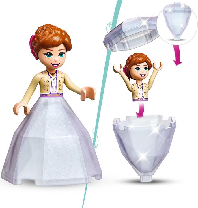 Actual product image LEGO Anna's castle courtyard (43198, LEGO Disney)
