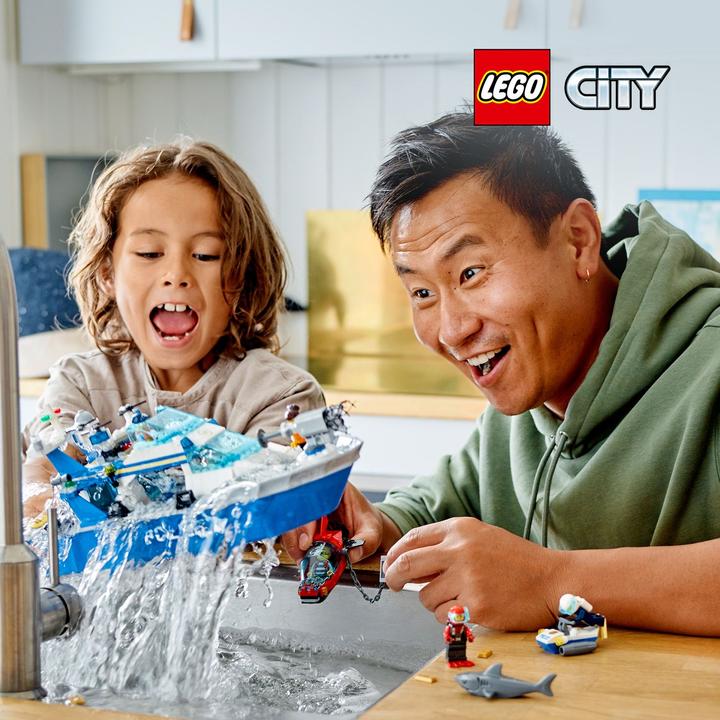 Image du produit LEGO City - Bateau de police (60277, LEGO City)
