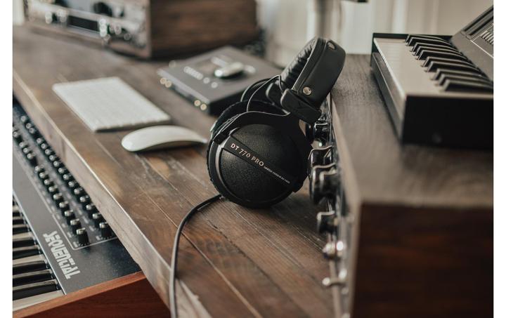 Immagine prodotto Beyerdynamic DT 770 Pro Juodas Limited Edition (Nessuna soppressione del rumore, Cablato)