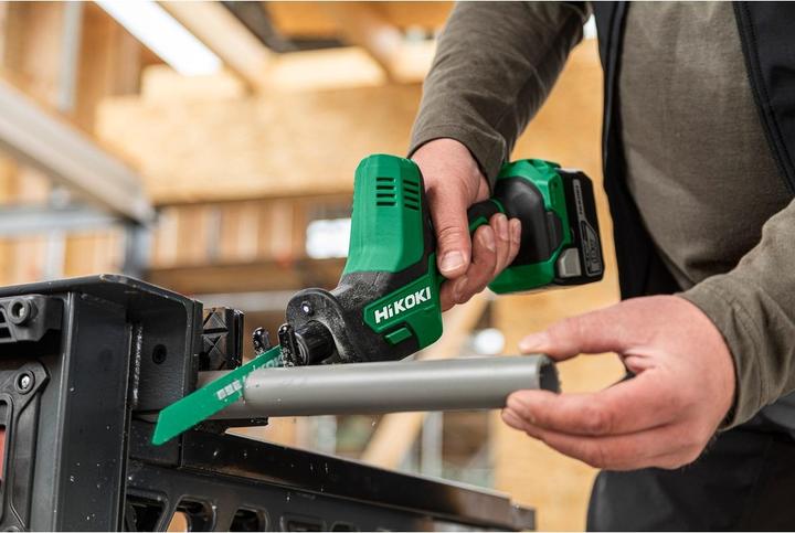 Actual product image Hikoki Saw 18V CR18DAWPZ 2x5.0Ah