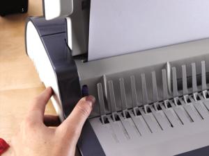 Immagine prodotto Fellowes Quasar-E 500, legatrice plastica elettrica (Rilegatura in plastica)