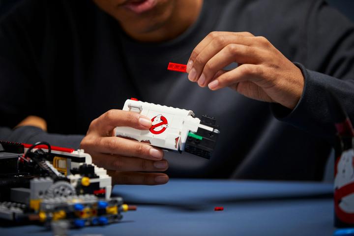 Image du produit LEGO S.O.S. Fantômes ECTO-1 (10274, LEGO Icons, LEGO difficiles à trouver)