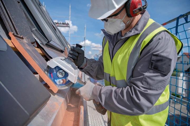 Image du produit Bosch Professional GWS 18V-180 P L-BOXX (180 mm)