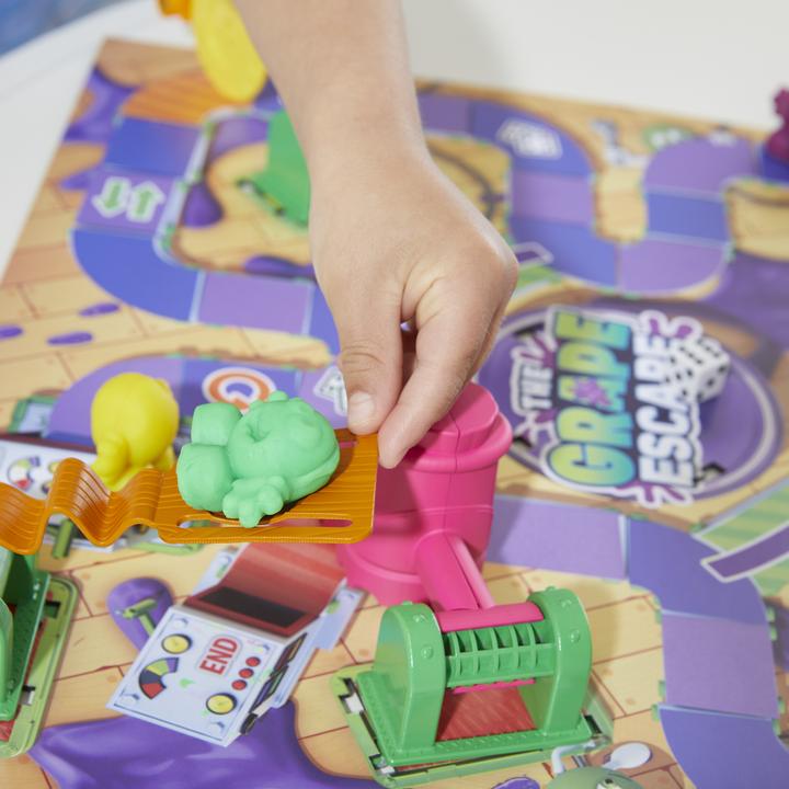 Actual product image Hasbro Gaming Pigeon flight (Greek)