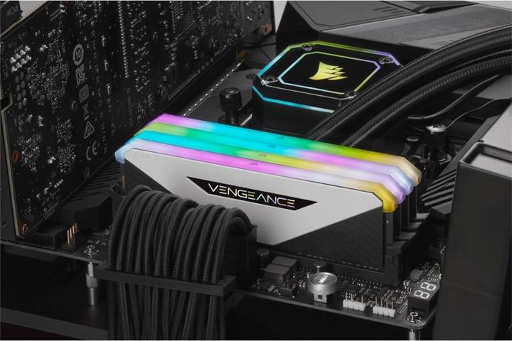 Actual product image Corsair Vengeance RGB RT (2 x 16GB, 3600 MHz, DDR4-RAM, DIMM)