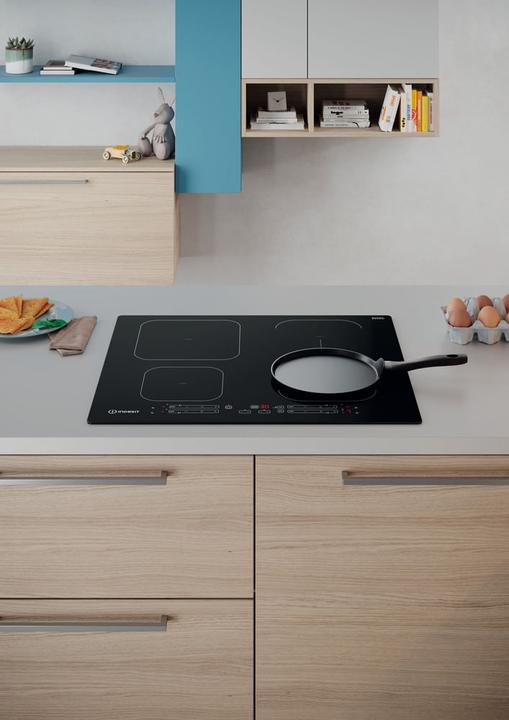 Produktbild Indesit IB 65B60 NE Schwarz Integriert 59 cm Zonen-Induktionskochfeld 4 Zone(n)