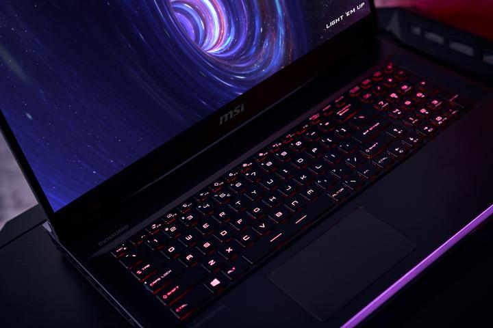 Immagine prodotto MSI GE76 Raider (17.30", Intel Core i9-10980HK, 32 GB, 2000 GB, CH)