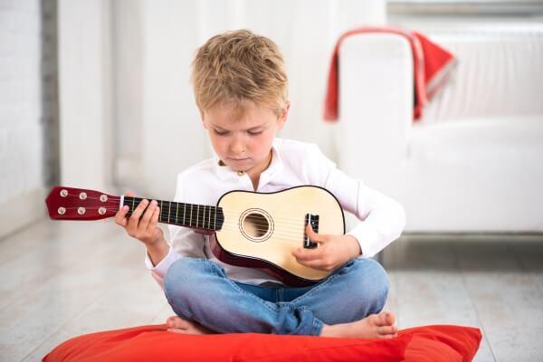 Actual product image Boogie Bee Guitar (Dutch, English, German, French, Italian)