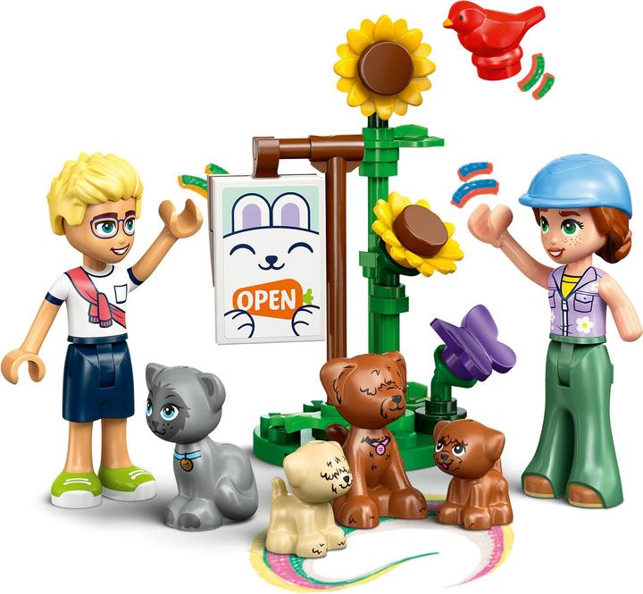 Actual product image LEGO Tierarztpraxis für Pferde und Haustiere (42651, LEGO Friends)