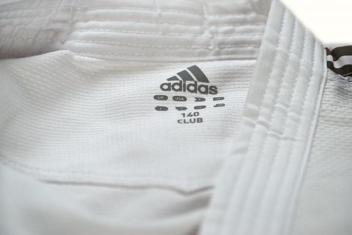 Image du produit adidas Kimono de Judo "Club" blanc/rayures noires, J350 (130 B)