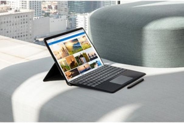 Produktbild Microsoft Surface Pro X (13", Microsoft SQ2, 16 GB, 256 GB)