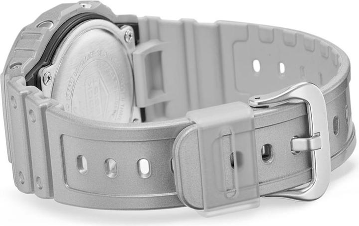 Produktbild G-Shock DW-5600FF-8ER (Chronograph, 43 mm)
