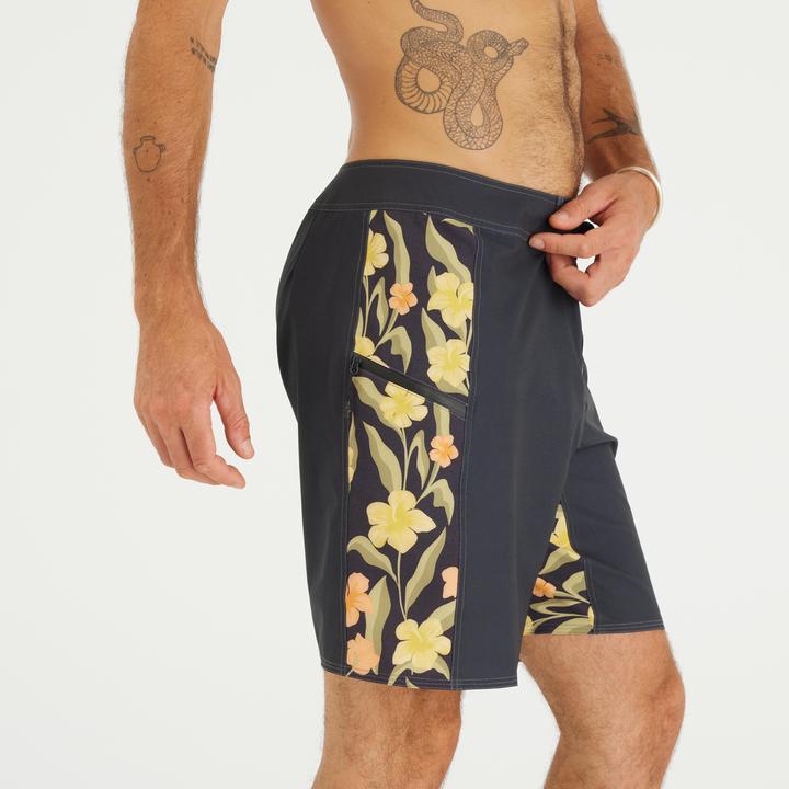 Actual product image Olaian Boardshorts Surfen Herren lang 500 Arch Spring 19" schwarz (XL)