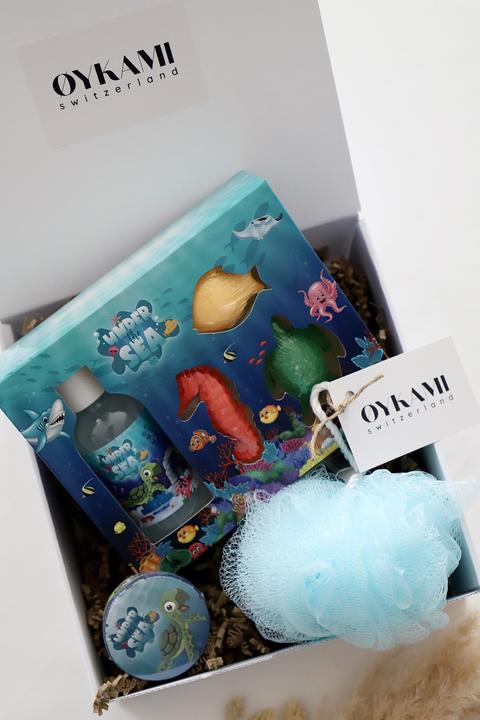 Actual product image Oykami Geschenkbox Junge "under the Sea" mit Seepferdchen