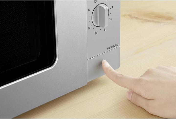 Image du produit Panasonic NN-SM23QMEPG Mikrowelle Silber 800 W Grillfunktion
