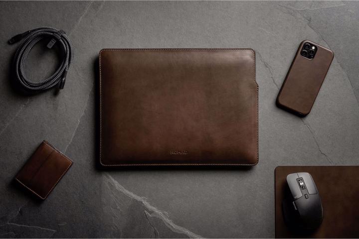 Actual product image Nomad MacBook Pro Rustic (16", Apple, Universal)