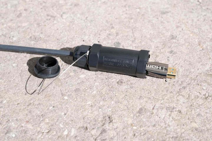 Image du produit Python AOC Hybrid High-Speed HDMI 2.0b, blindé acier, 4K @60Hz, 18 GBit/s, noir, 50m, Series (50 m, HDMI)