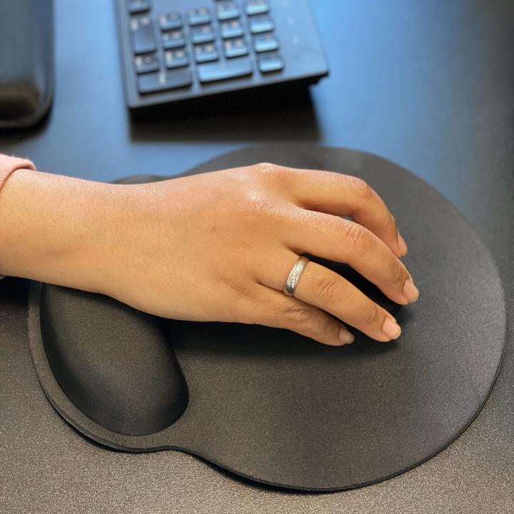 Immagine prodotto Cadorabo Set di 2 pezzi di tappetino per mouse ergonomico e poggiapolsi per tastiera con supporto per il