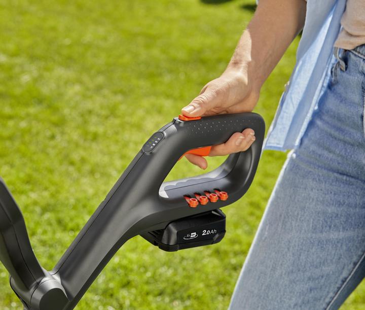 Actual product image Gardena EasyCut 23/18V P4A (Plastic knives)