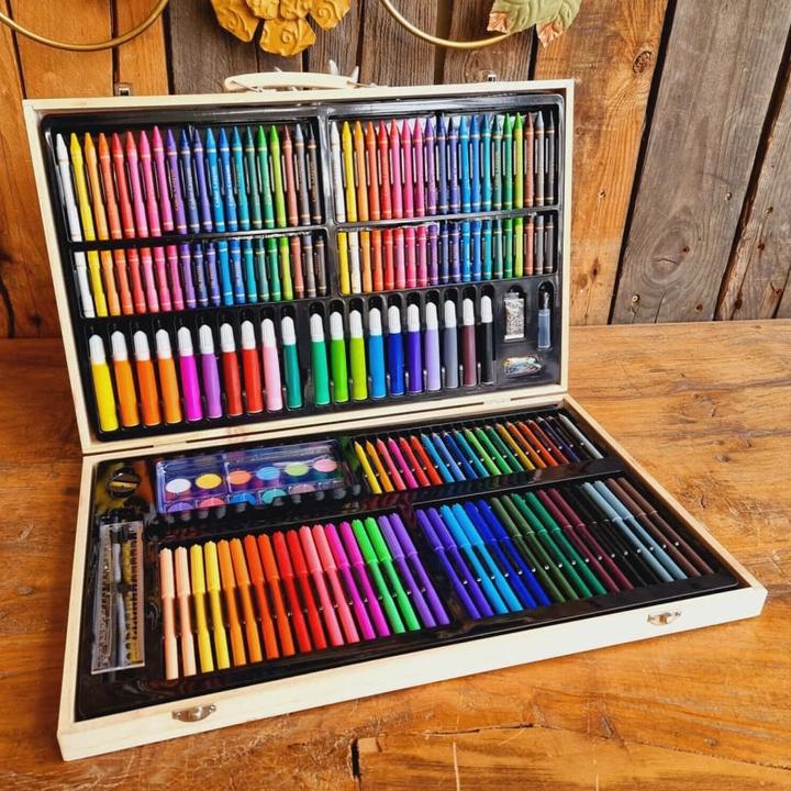 Actual product image Artist Drawing and Painting Set 180