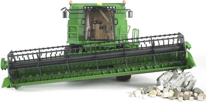 Actual product image Bruder John Deere combine harvester T670i