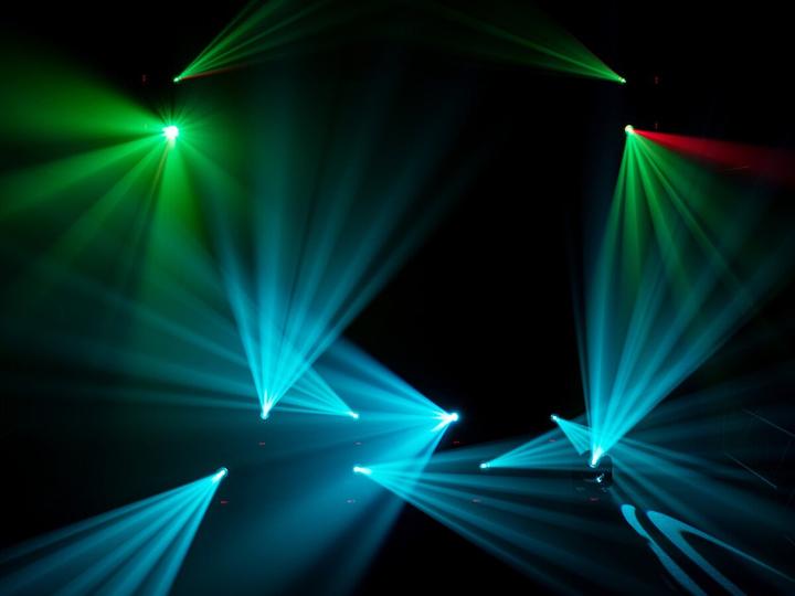Image du produit Eurolite LED TMH-S60 Spot à tête mobile (Barre mobile)