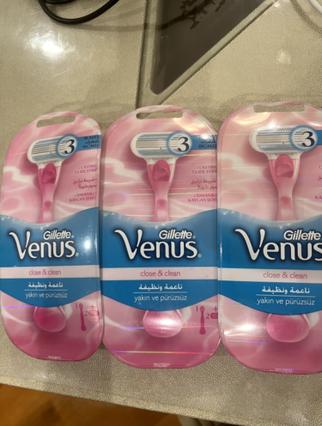 Actual product image Gillette Venus Venus Close & Clean