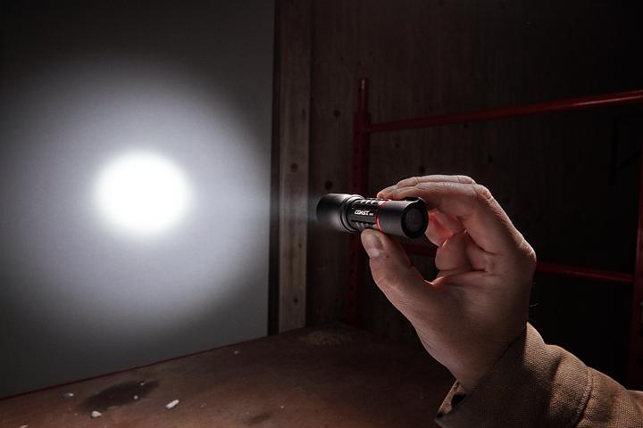 Image du produit Coast Lampe à main rechargeable XP6R 400 lumens - Unité de conditionnement (9 cm, 400 lm)