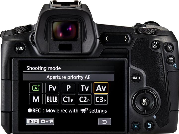 Actual product image Canon EOS R + Adapter EF-EOS R (30.30 Mpx, Full frame)