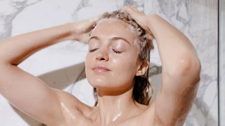 Produktbild Kérastase Genesis Bain Hydra-Fortifiant (250 ml, Flüssiges Shampoo)